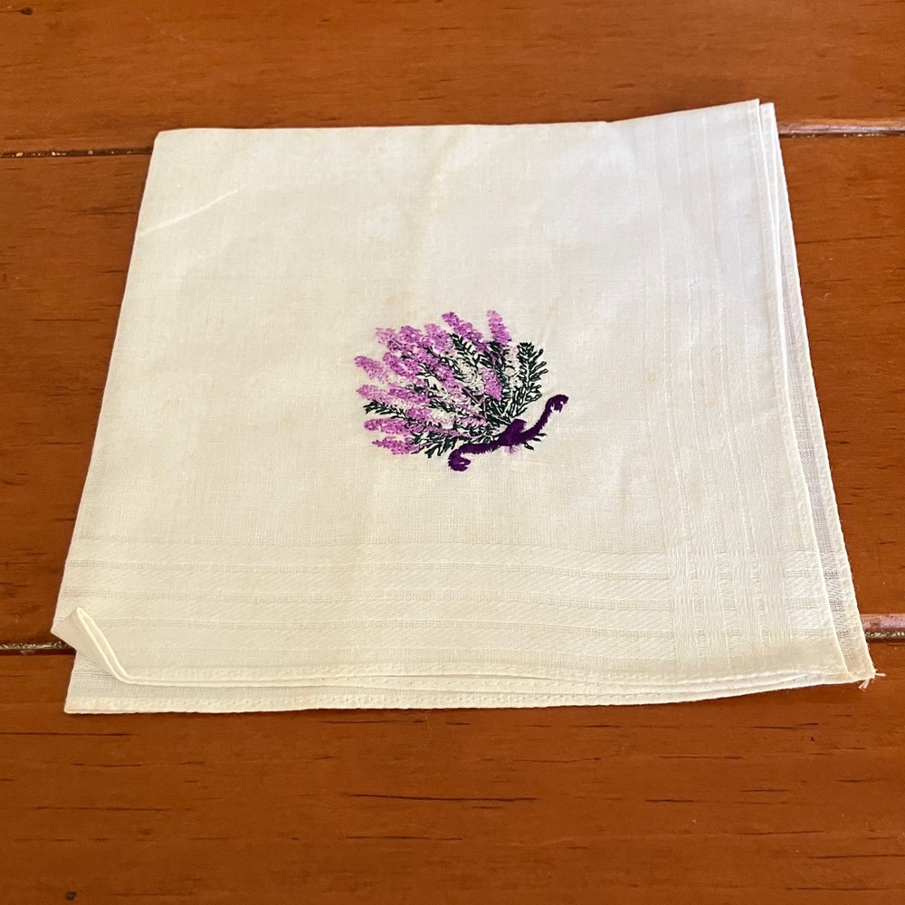 New Vintage Granny's Bottom Drawer Hankie Handkerchief